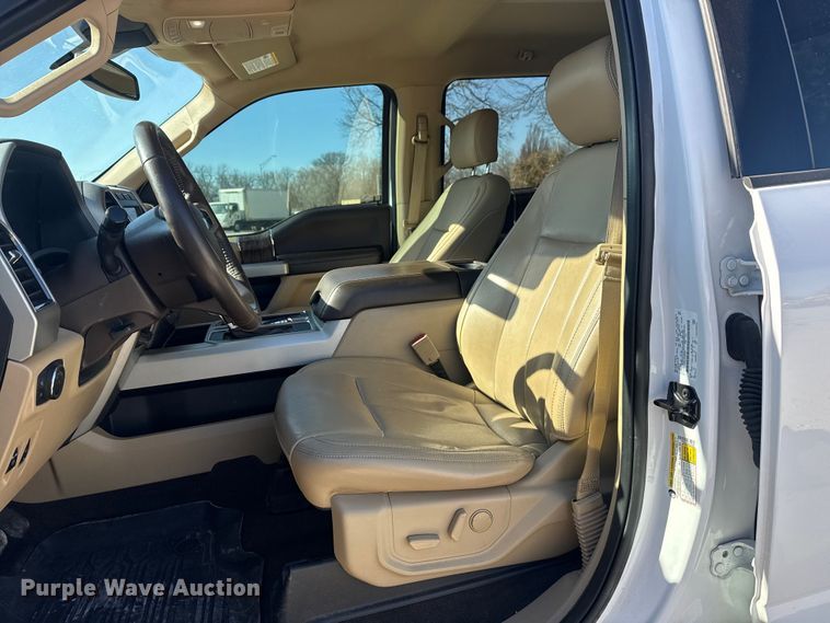 image for item DQ4326 2020 Ford F150 Crew Cab pickup truck