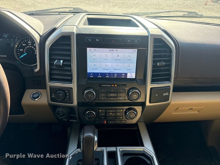 image for item DQ4326 2020 Ford F150 Crew Cab pickup truck