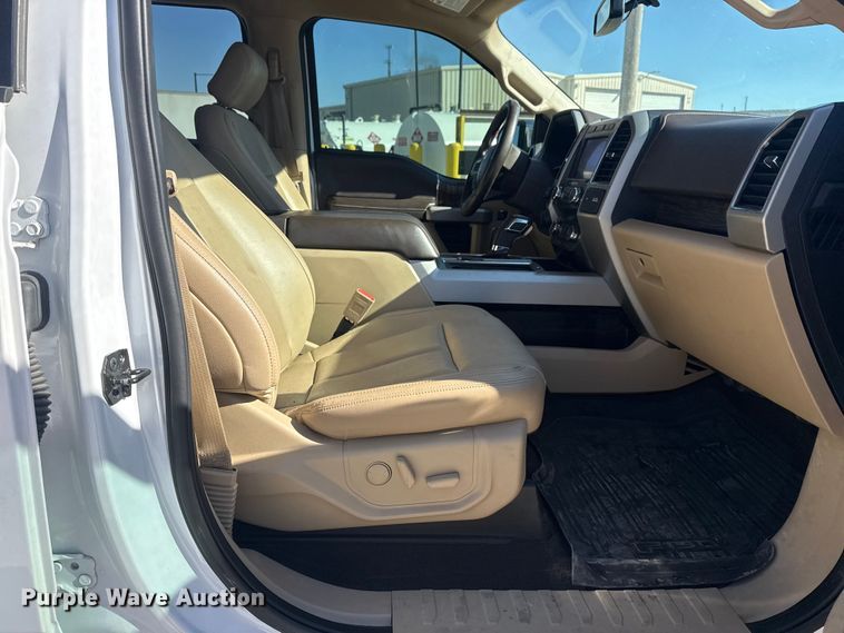 image for item DQ4326 2020 Ford F150 Crew Cab pickup truck