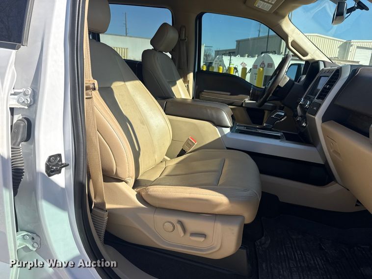 image for item DQ4326 2020 Ford F150 Crew Cab pickup truck