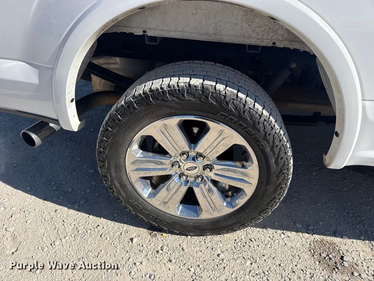 image for item DQ4326 2020 Ford F150 Crew Cab pickup truck