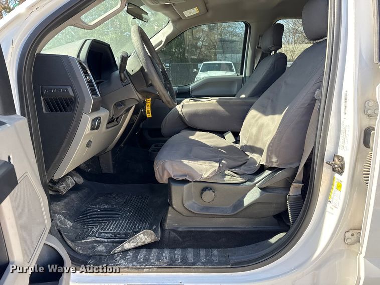 image for item DQ4329 2017 Ford F150 Crew Cab pickup truck