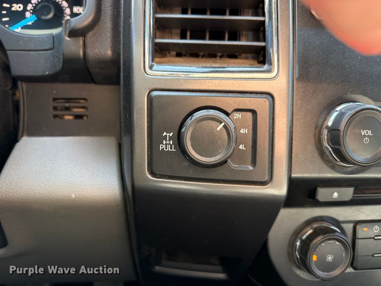 image for item DQ4329 2017 Ford F150 Crew Cab pickup truck