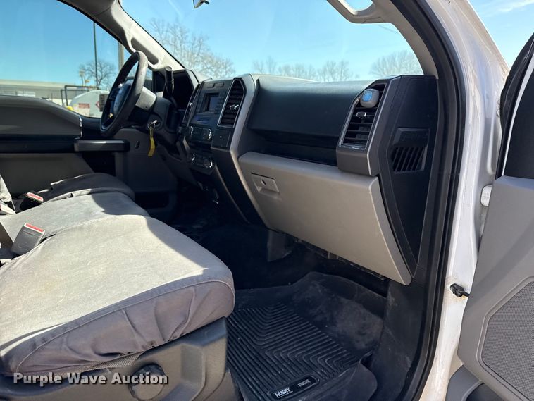 image for item DQ4329 2017 Ford F150 Crew Cab pickup truck