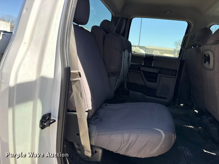 image for item DQ4329 2017 Ford F150 Crew Cab pickup truck