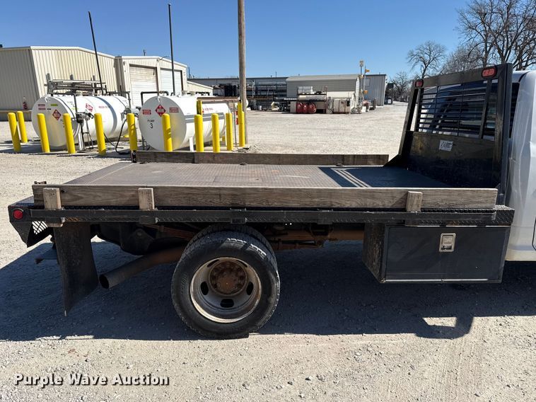 image for item DQ4331 2011 Dodge Ram 5500 flatbed truck