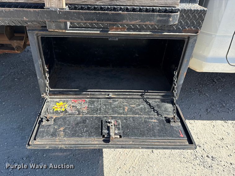 image for item DQ4331 2011 Dodge Ram 5500 flatbed truck