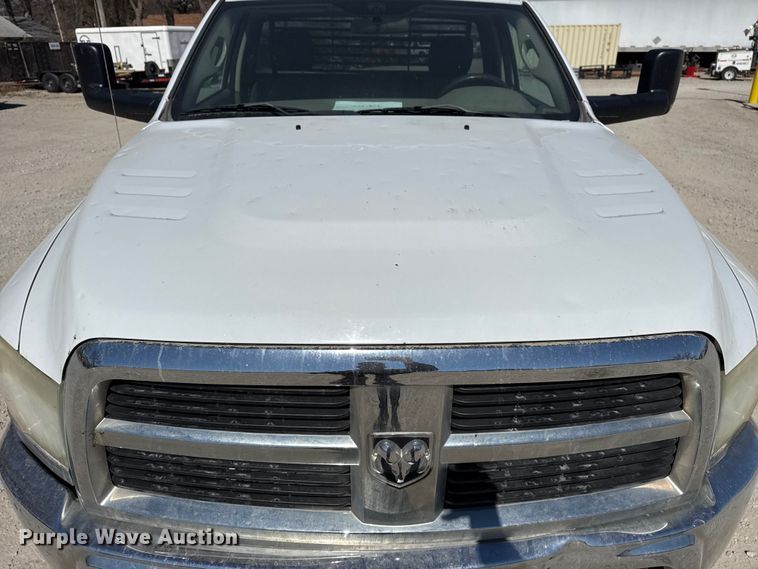 image for item DQ4331 2011 Dodge Ram 5500 flatbed truck