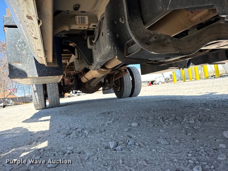 image for item DQ4331 2011 Dodge Ram 5500 flatbed truck