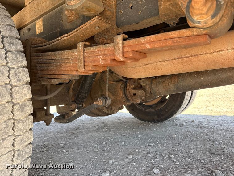 image for item DQ4331 2011 Dodge Ram 5500 flatbed truck