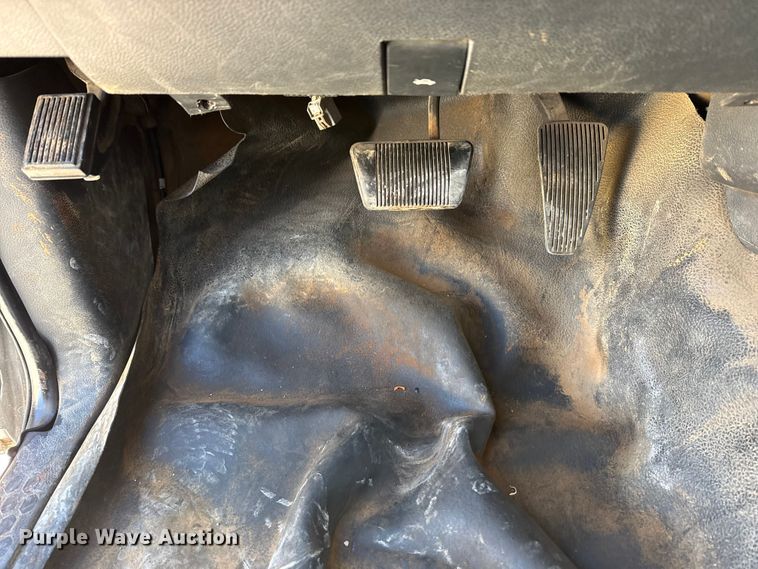 image for item DQ4331 2011 Dodge Ram 5500 flatbed truck