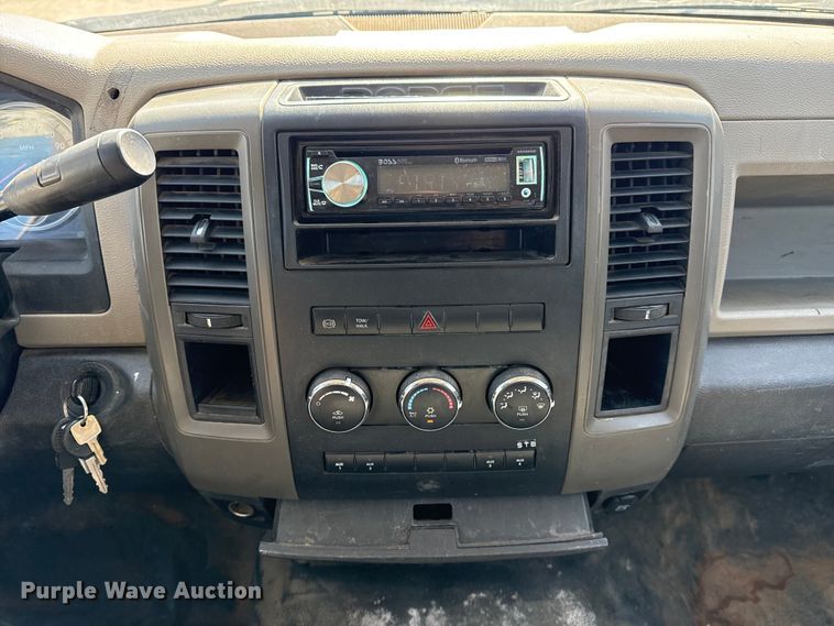 image for item DQ4331 2011 Dodge Ram 5500 flatbed truck