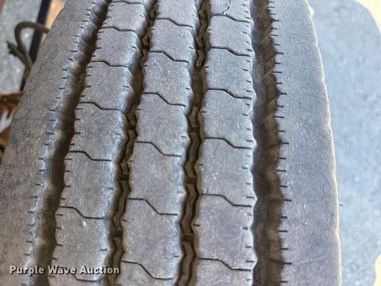 image for item DQ4331 2011 Dodge Ram 5500 flatbed truck