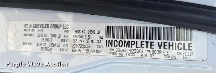 image for item DQ4331 2011 Dodge Ram 5500 flatbed truck