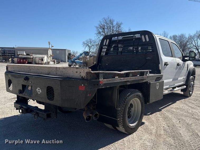 image for item DQ4333 2018 Ford F550 Super Duty Crew Cab flatbed truck