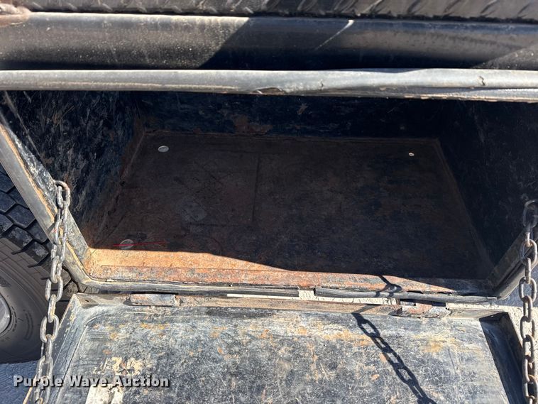 image for item DQ4333 2018 Ford F550 Super Duty Crew Cab flatbed truck