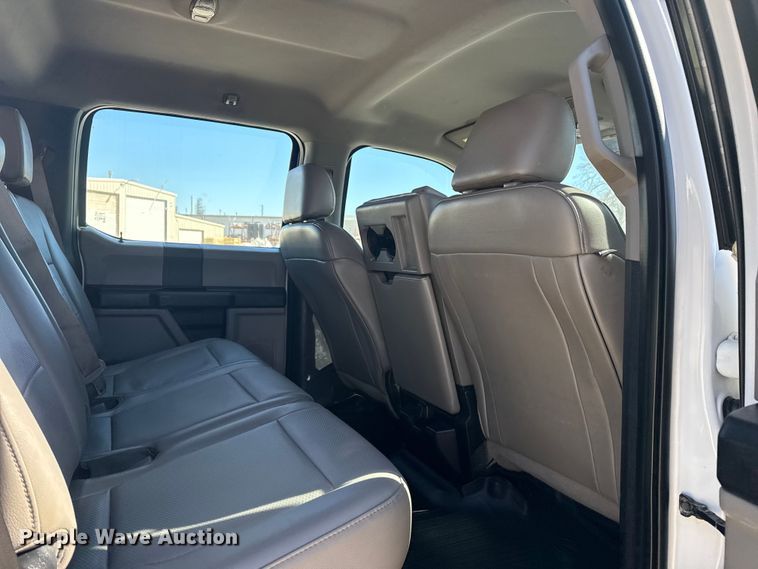 image for item DQ4333 2018 Ford F550 Super Duty Crew Cab flatbed truck