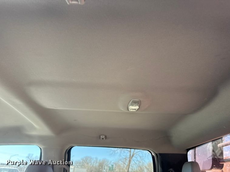 image for item DQ4333 2018 Ford F550 Super Duty Crew Cab flatbed truck