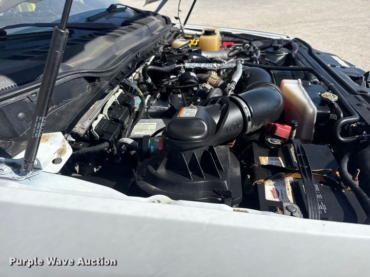 image for item DQ4333 2018 Ford F550 Super Duty Crew Cab flatbed truck