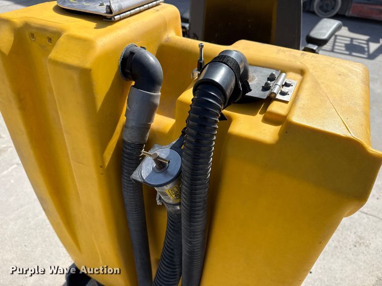 image for item DQ4336 Tomcat 350 floor scrubber