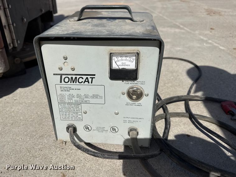 image for item DQ4336 Tomcat 350 floor scrubber