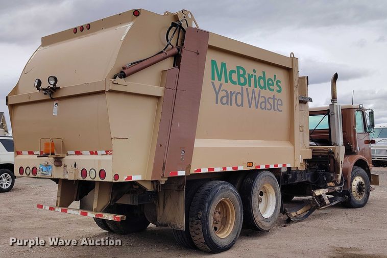 image for item DT0952 2000 Volvo WX refuse truck