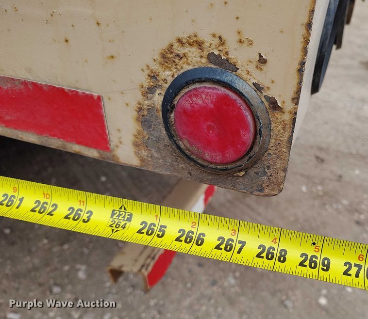 image for item DT0952 2000 Volvo WX refuse truck