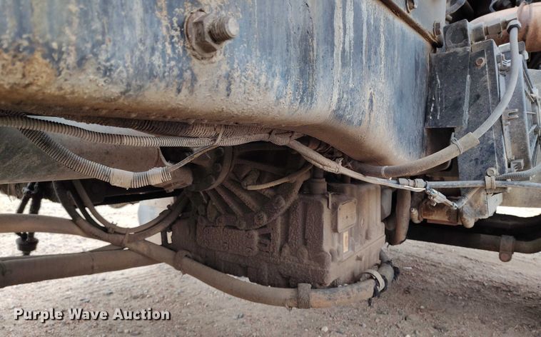 image for item DT0952 2000 Volvo WX refuse truck