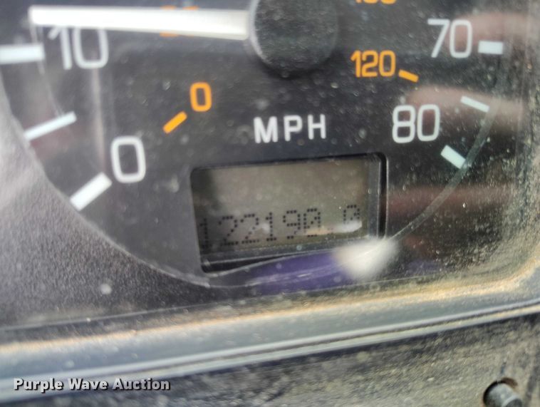 image for item DT0952 2000 Volvo WX refuse truck