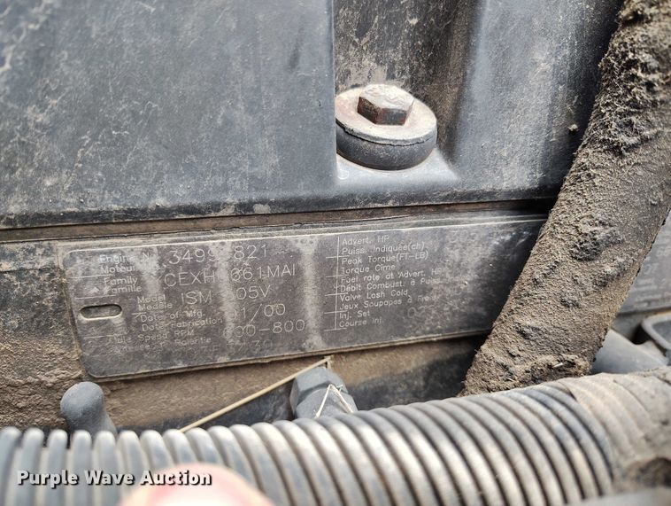 image for item DT0952 2000 Volvo WX refuse truck