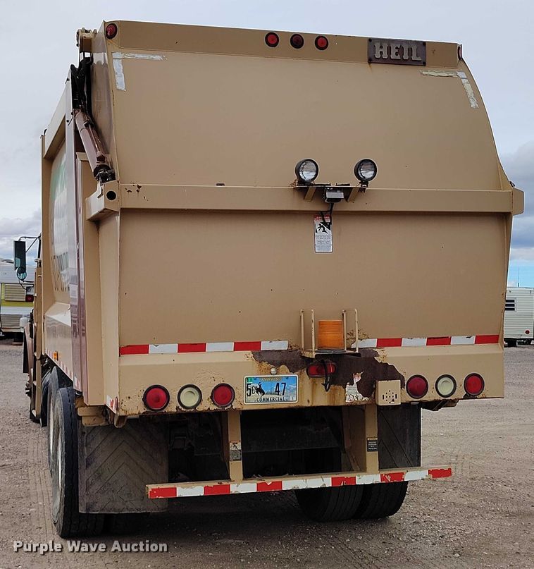 image for item DT0953 2000 Volvo WX refuse truck