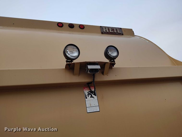 image for item DT0953 2000 Volvo WX refuse truck