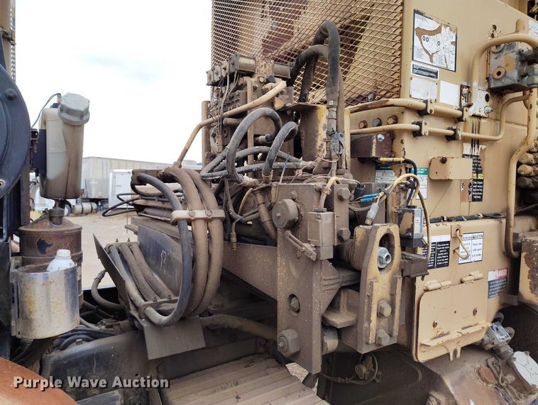 image for item DT0953 2000 Volvo WX refuse truck