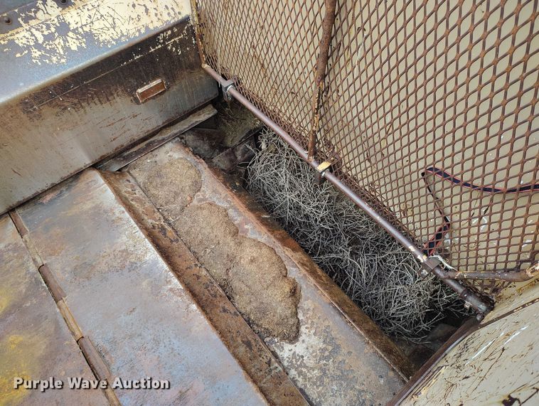 image for item DT0953 2000 Volvo WX refuse truck