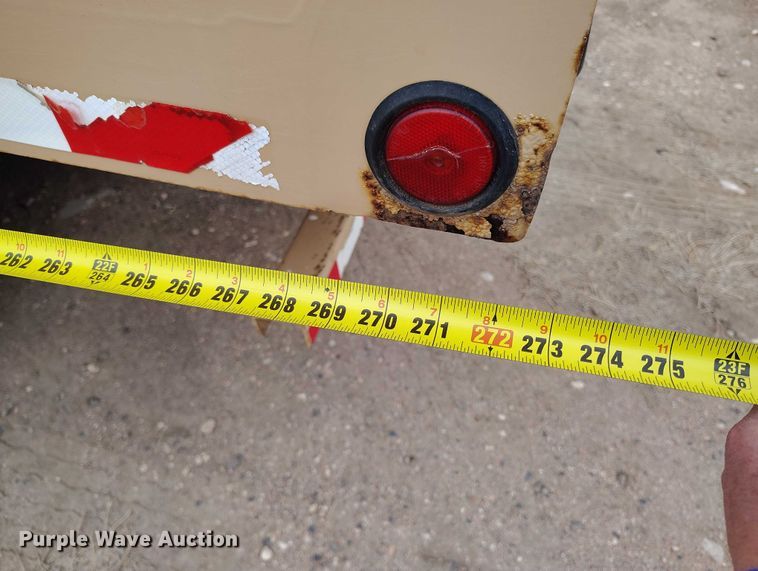 image for item DT0953 2000 Volvo WX refuse truck