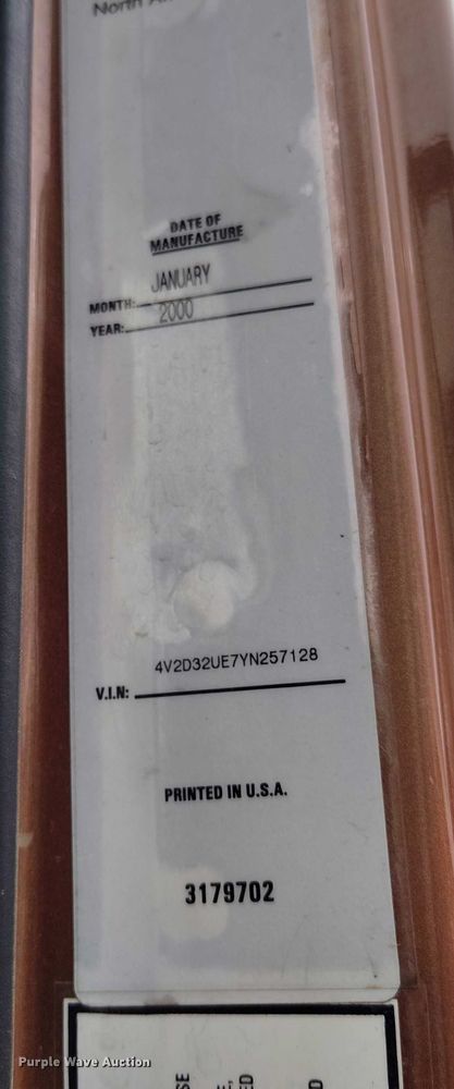 image for item DT0953 2000 Volvo WX refuse truck