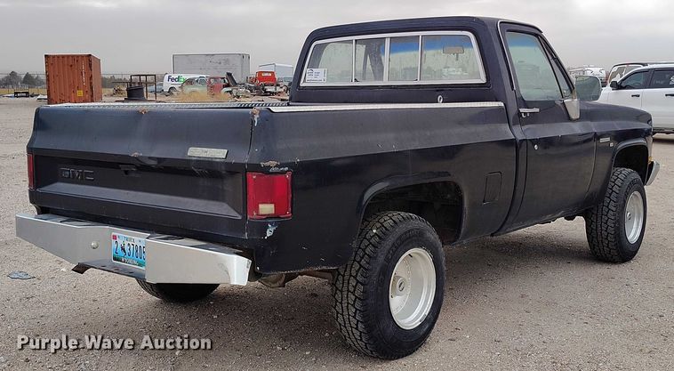 image for item DT0956 1982 GMC K10 pickup truck