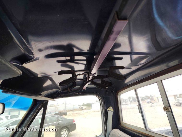 image for item DT0956 1982 GMC K10 pickup truck