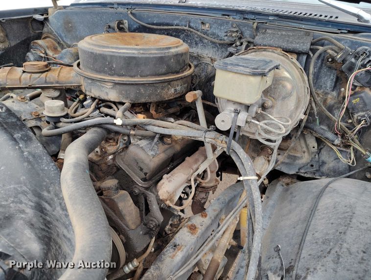 image for item DT0956 1982 GMC K10 pickup truck