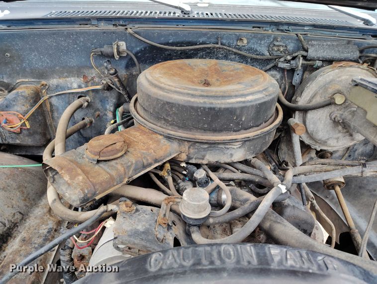 image for item DT0956 1982 GMC K10 pickup truck