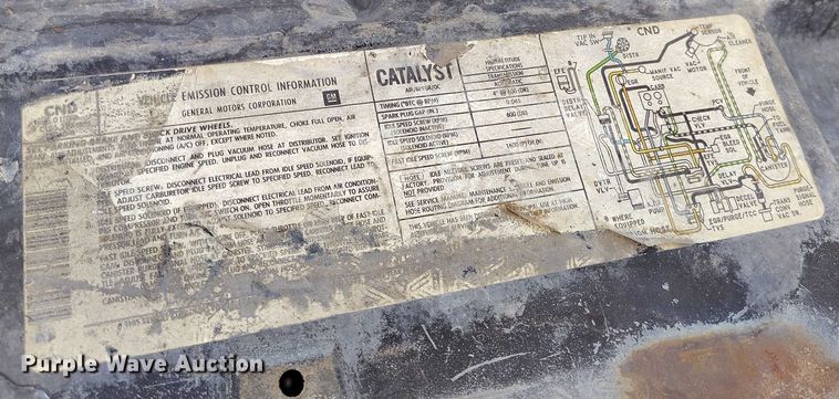 image for item DT0956 1982 GMC K10 pickup truck