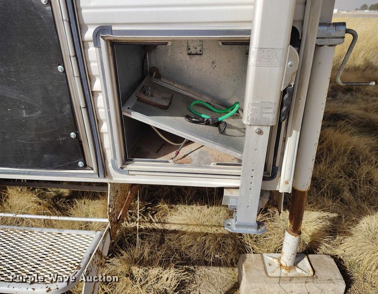 image for item DT0959 1990 Nomad Skyline Weekender camper