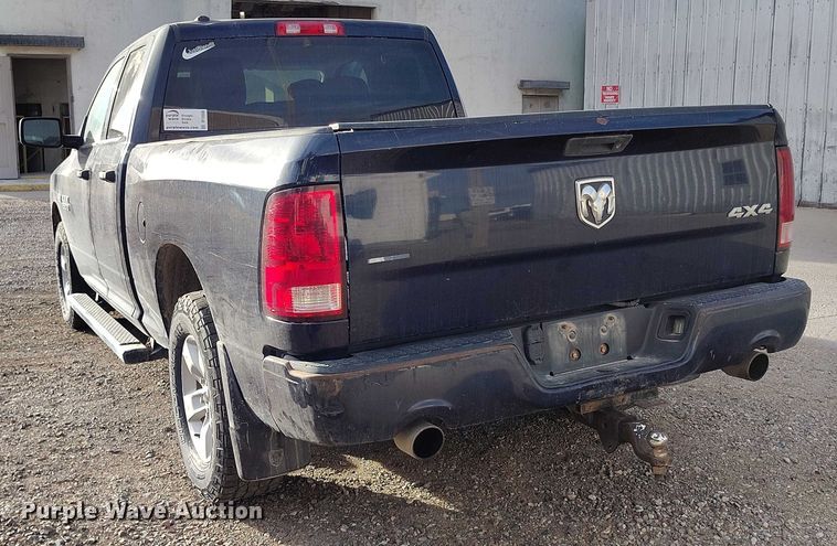 image for item DT0960 2013 RAM 1500 Ext. Cab pickup truck