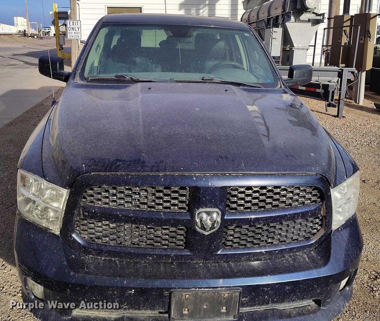 image for item DT0960 2013 RAM 1500 Ext. Cab pickup truck