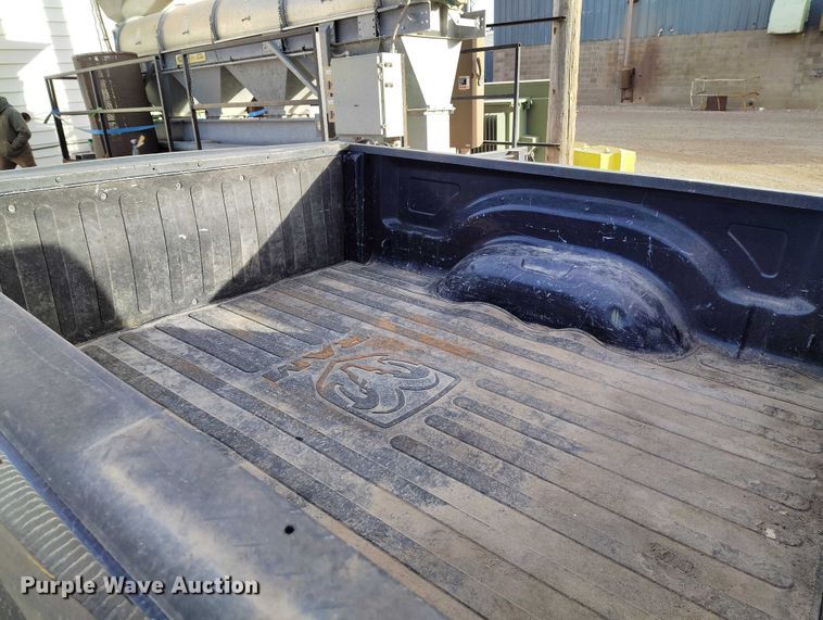 image for item DT0960 2013 RAM 1500 Ext. Cab pickup truck