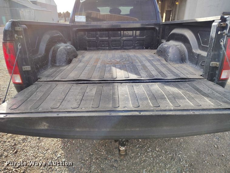 image for item DT0960 2013 RAM 1500 Ext. Cab pickup truck