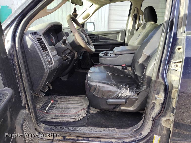 image for item DT0960 2013 RAM 1500 Ext. Cab pickup truck