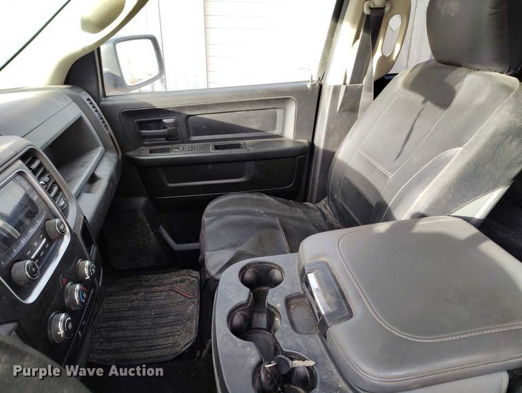 image for item DT0960 2013 RAM 1500 Ext. Cab pickup truck