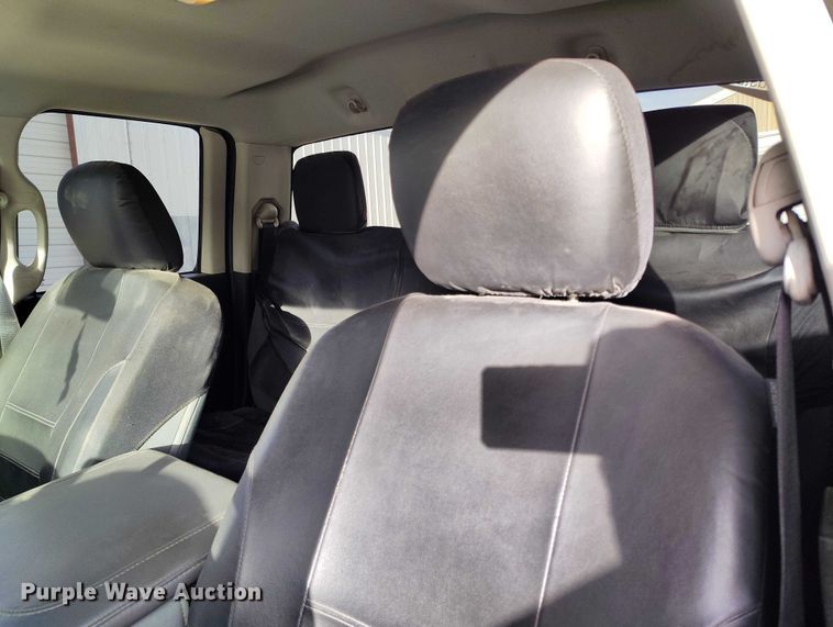 image for item DT0960 2013 RAM 1500 Ext. Cab pickup truck