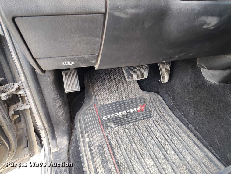 image for item DT0960 2013 RAM 1500 Ext. Cab pickup truck